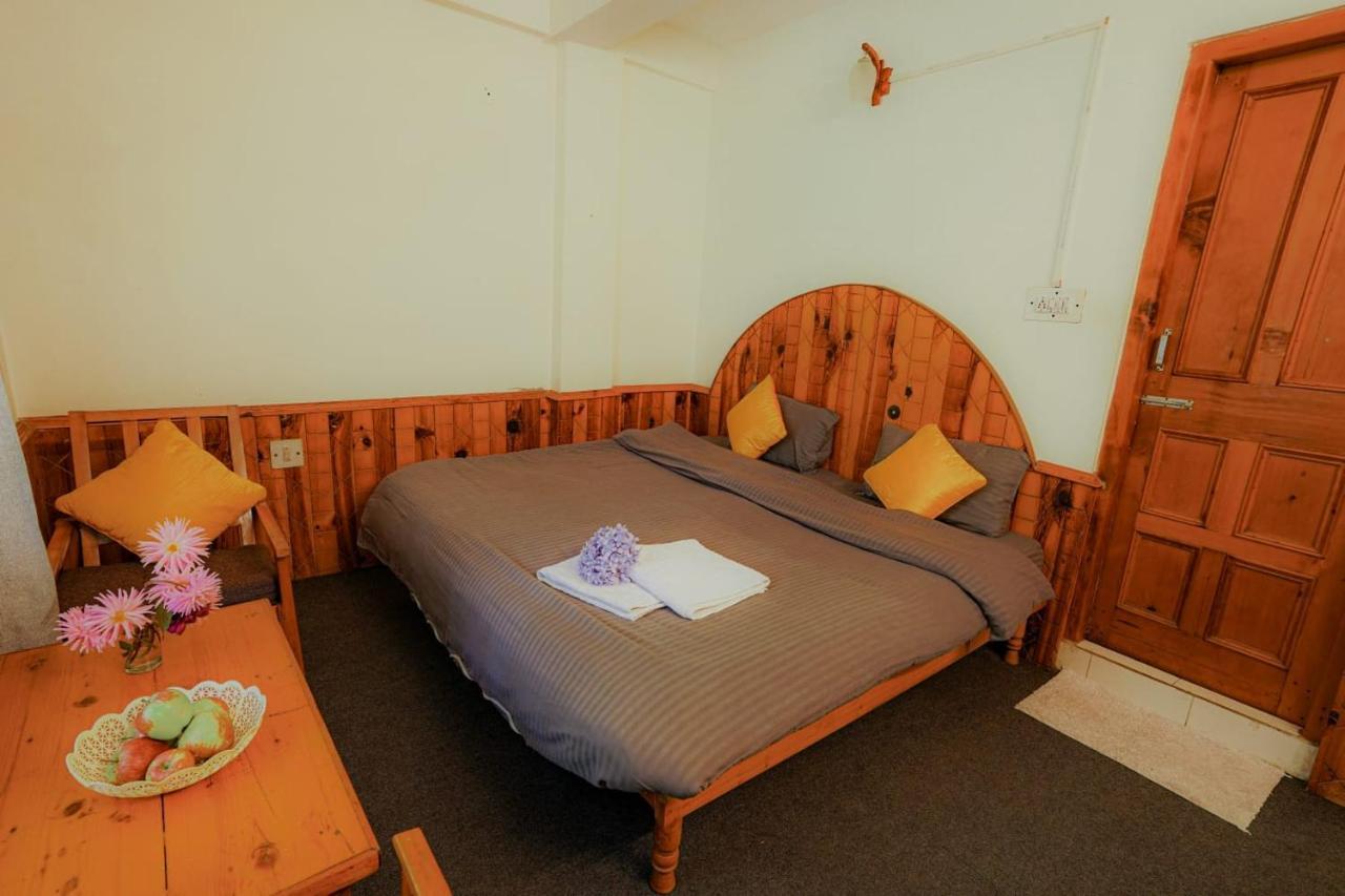 Mars Monkey Hostel & Cafe มะนาลี ภายนอก รูปภาพ