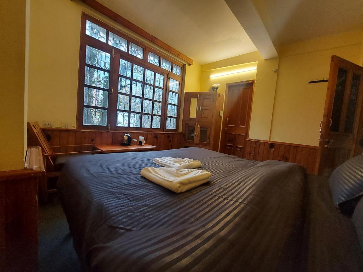 Mars Monkey Hostel & Cafe มะนาลี ภายนอก รูปภาพ