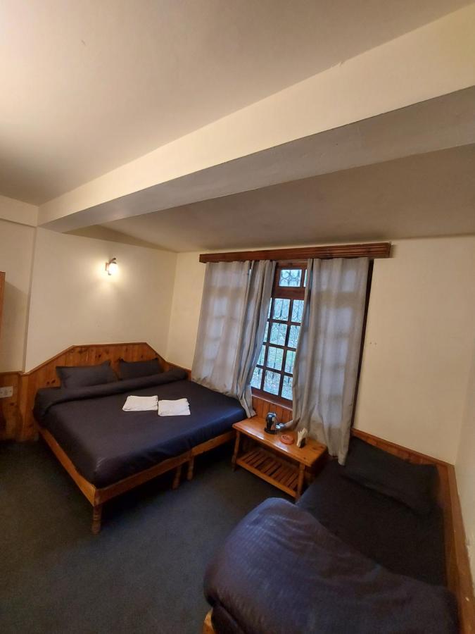 Mars Monkey Hostel & Cafe มะนาลี ภายนอก รูปภาพ