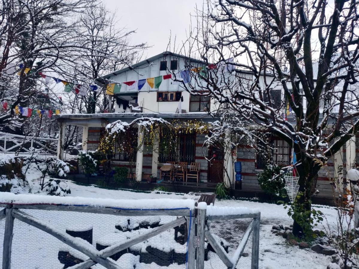 Mars Monkey Hostel & Cafe มะนาลี ภายนอก รูปภาพ